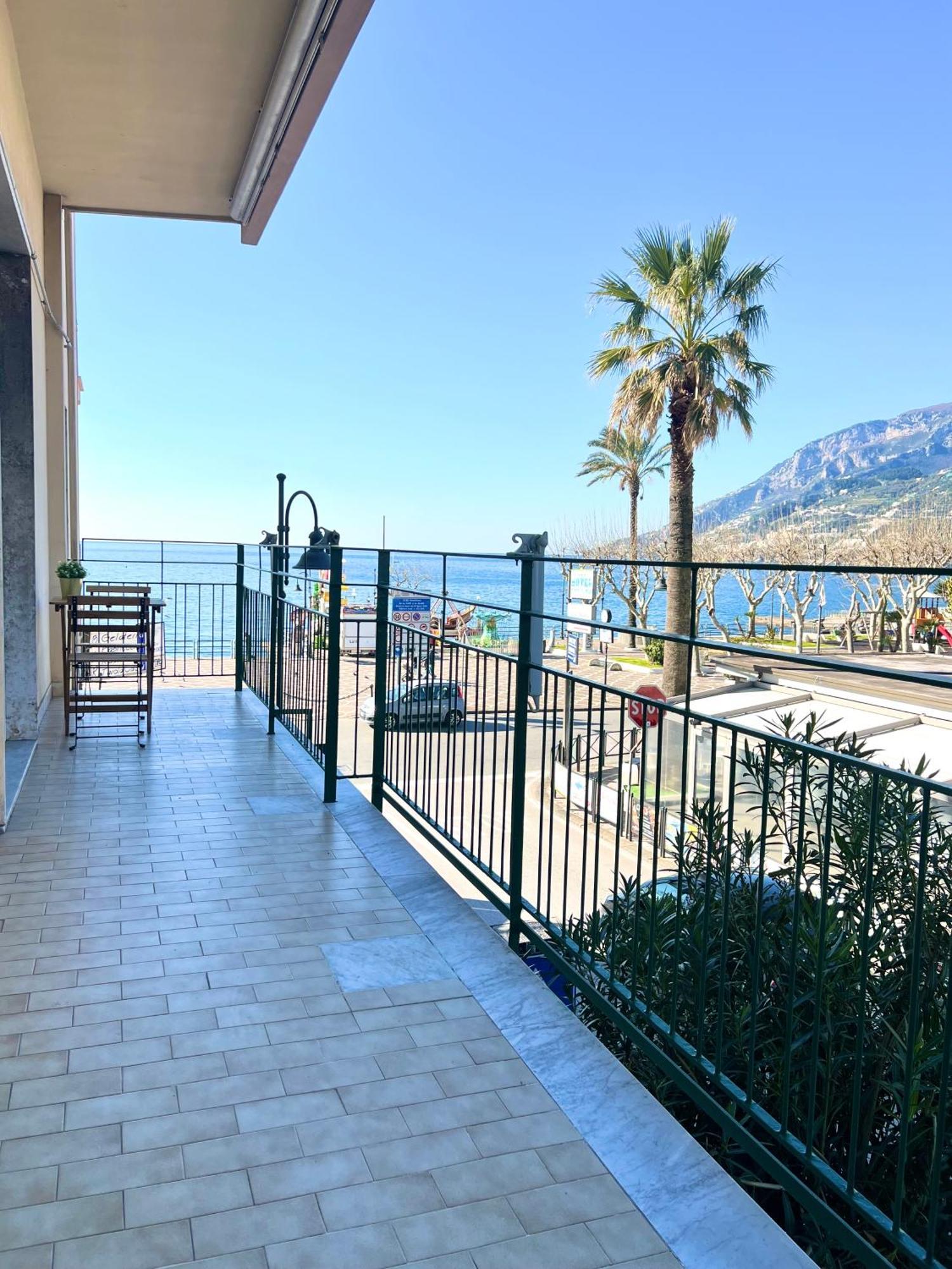 La Casa Lungo Il Mare Appartement Maiori Buitenkant foto